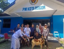 Komunitas Kepalang Misteri Amanahkan 2 Hewan Kurban Ke PWI Kota Bogor