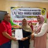Kades Srogol Serahkan Ijazah Kelulusan Program RLS PKBM BWM