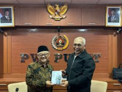 Kunjungi PWI Pusat untuk Siniar PWI Channel, Mendikdasmen Dorong Penguatan Jurnalistik dan Literasi Media di Sekolah